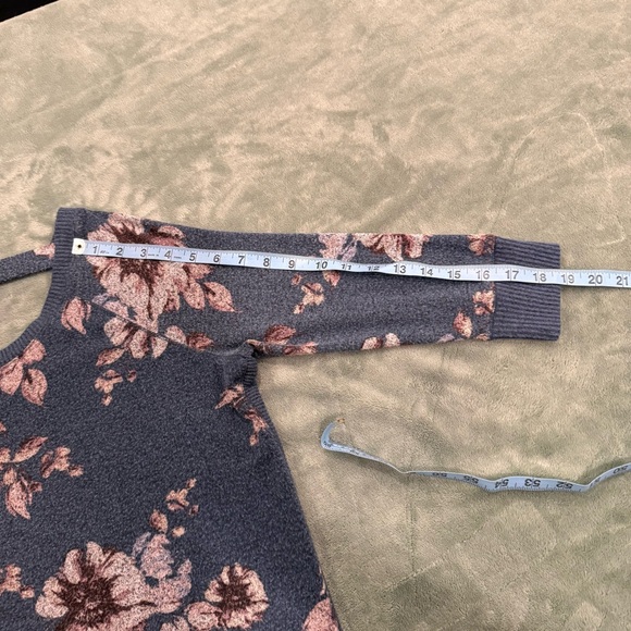 Maurices Blue Floral Sweater Women’s Small 3/4 Sleeve Knit Top - Picture 6 of 6